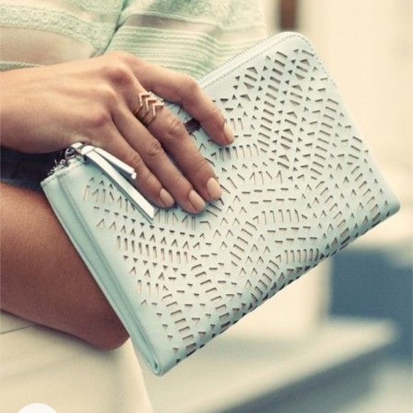 Stella & Dot Handbags - Stella & Dot mint & nude laser cut clutch wallet